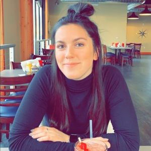 Meet your Posher, Hannah